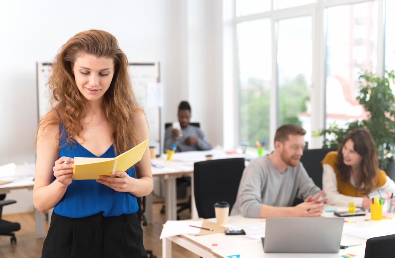 Участники вебинара работают с эмоциональными техниками